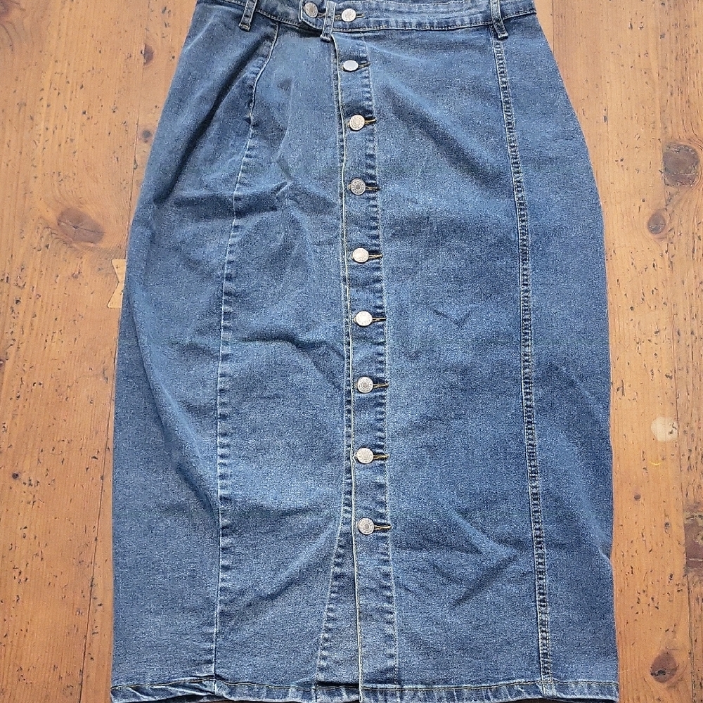 NWT Denim Button-Front Skirt